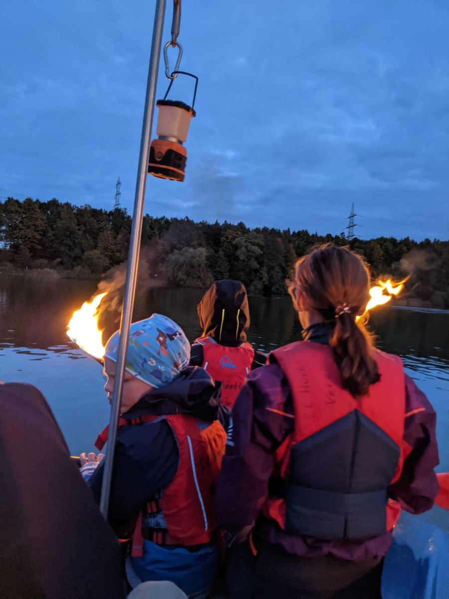 Dämmerungsfahrt auf dem Otto-Maigler-See